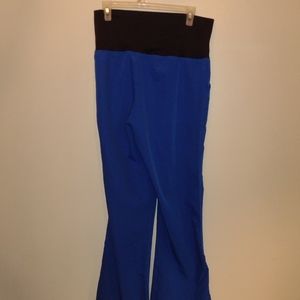 Spread good cheer scub women's